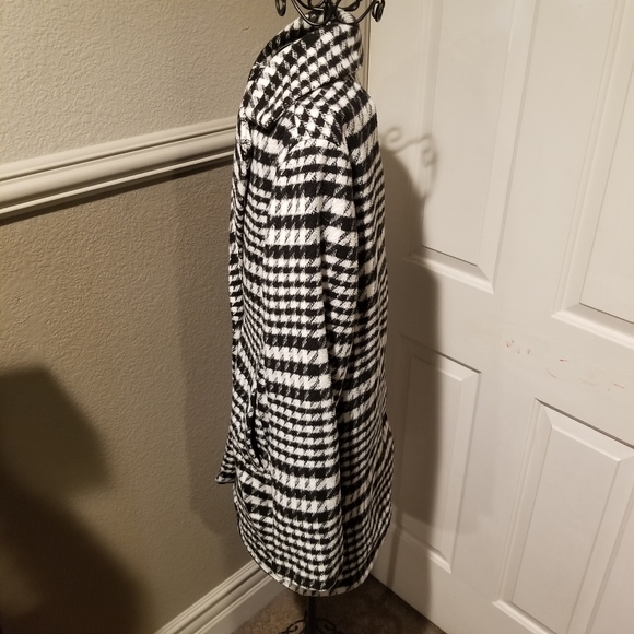 Papaya Weekend Black & White  Coat Size 8 with Pockets - Picture 4 of 9
